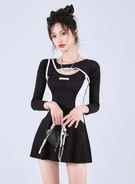 衣女2i025新辣妹泳装韩国nsXIH拼接裙式长袖连身保守遮肚显瘦款温