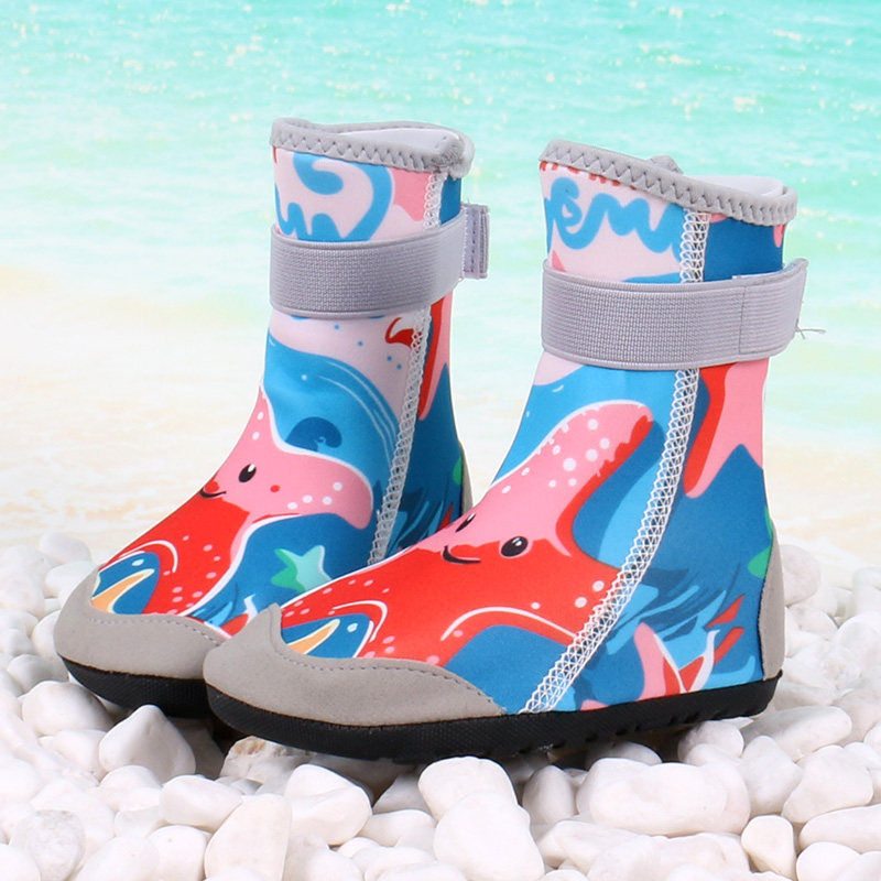 儿童高筒沙滩鞋袜防滑防撞速干宝宝游泳溯溪鞋成人海边赶海涉水鞋