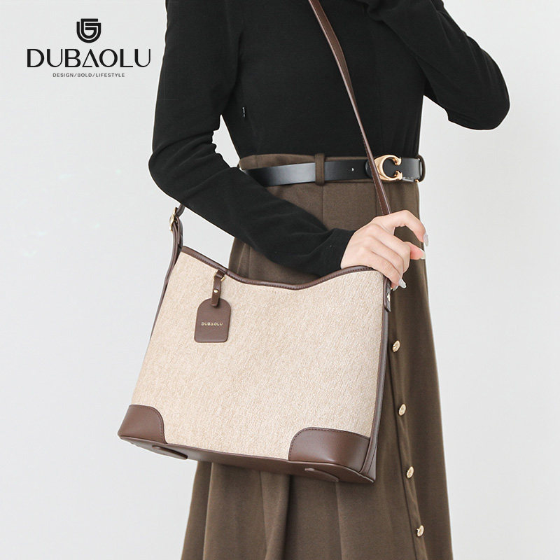 都宝路轻奢简约百搭时尚斜挎单肩女士托特包休闲简约大容量女包