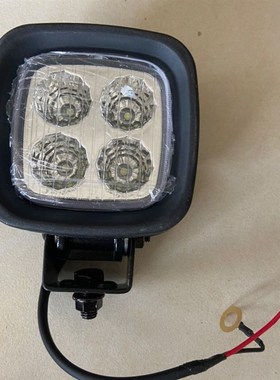 新源轮式挖机C75驾驶室工作灯LED 4珠常亮白色光新款 原厂配件