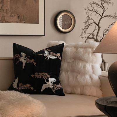 式布刺绣客厅沙发抱枕中绒古风复古靠垫名宿样FDA新板中间床头靠