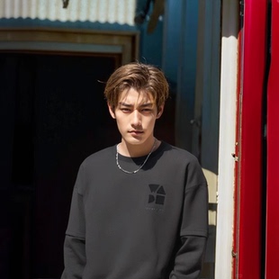 李宁韦德系列卫衣男士春秋新款宽松保暖休闲套头圆领上衣AWDT947