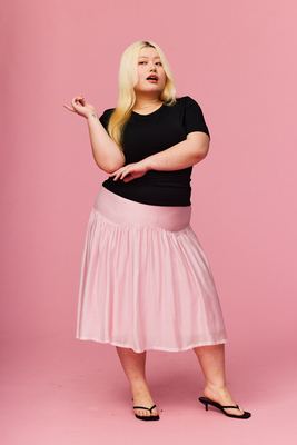 34三思大码女装  天丝菱形百褶修身弹力腰中长半裙SS2425  全码