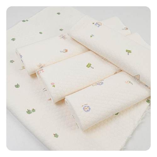 六边形空气层印花夹丝棉针织布婴童枕套秋冬家居服空气层面料