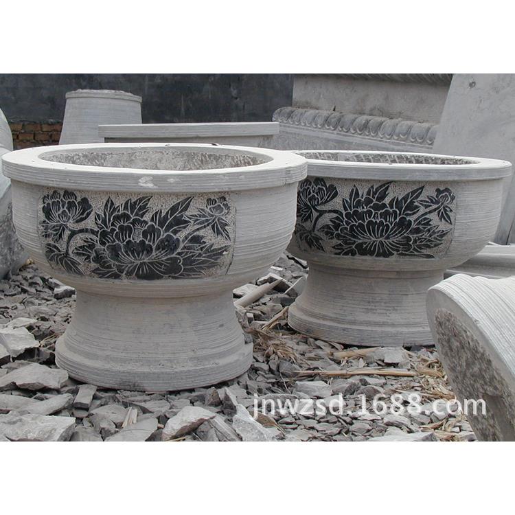 石庭雕厂出售1.米大型水缸石青石18135仿古雕水缸图家石水缸价格