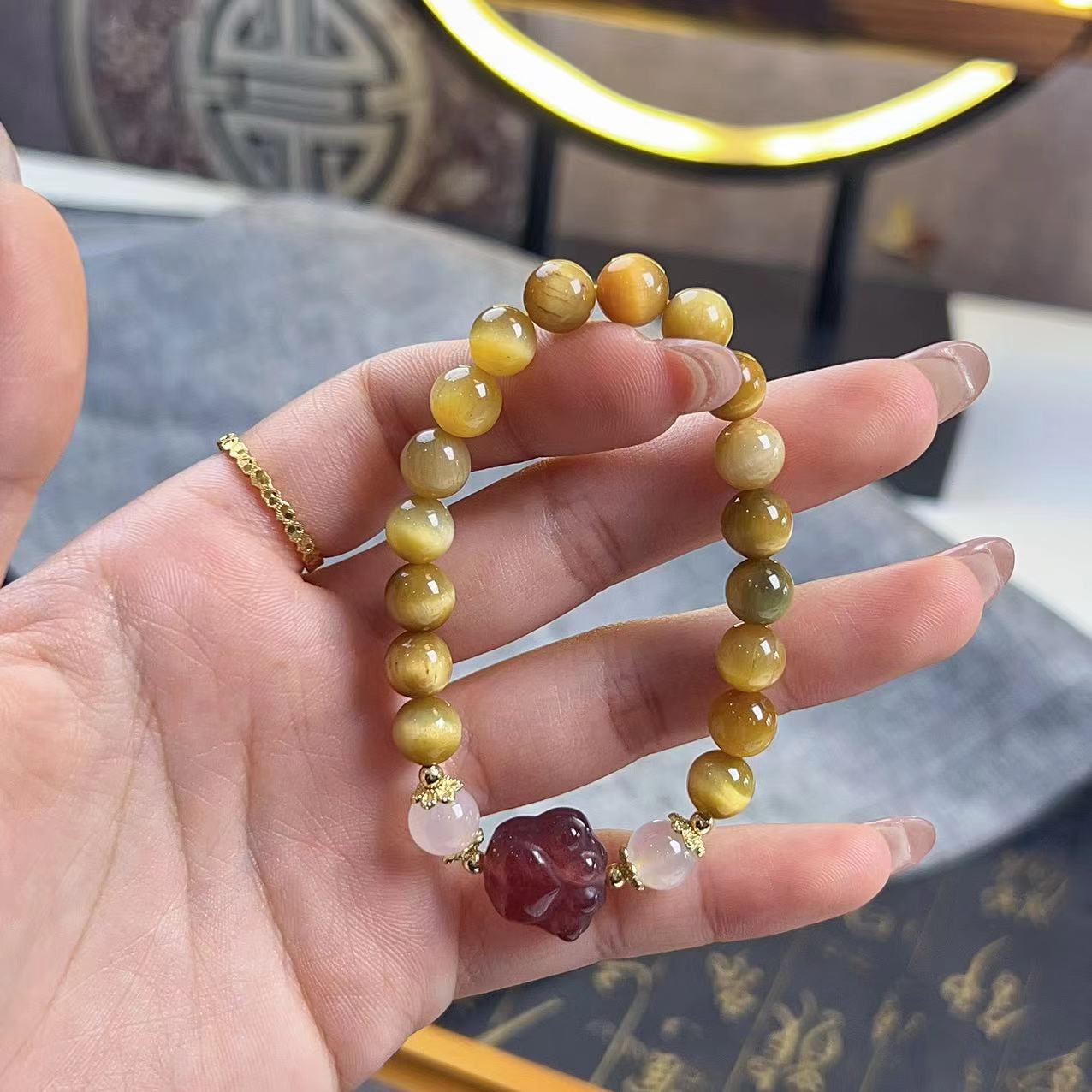 日本品质新品天然虎眼石手串搭配草莓晶猫爪配件手链女小众设计款