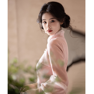 速发粉色旗袍敬礼服新服订婚酒娘新中式年轻款日常绝美加厚长袖冬