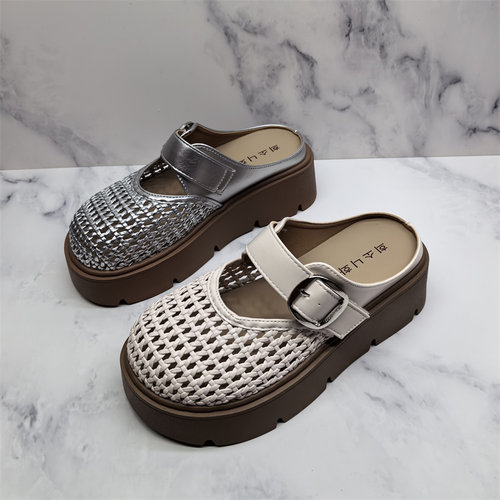 撤柜处理折扣外贸女鞋2026春新款包头休闲风舒适百搭平底女拖鞋