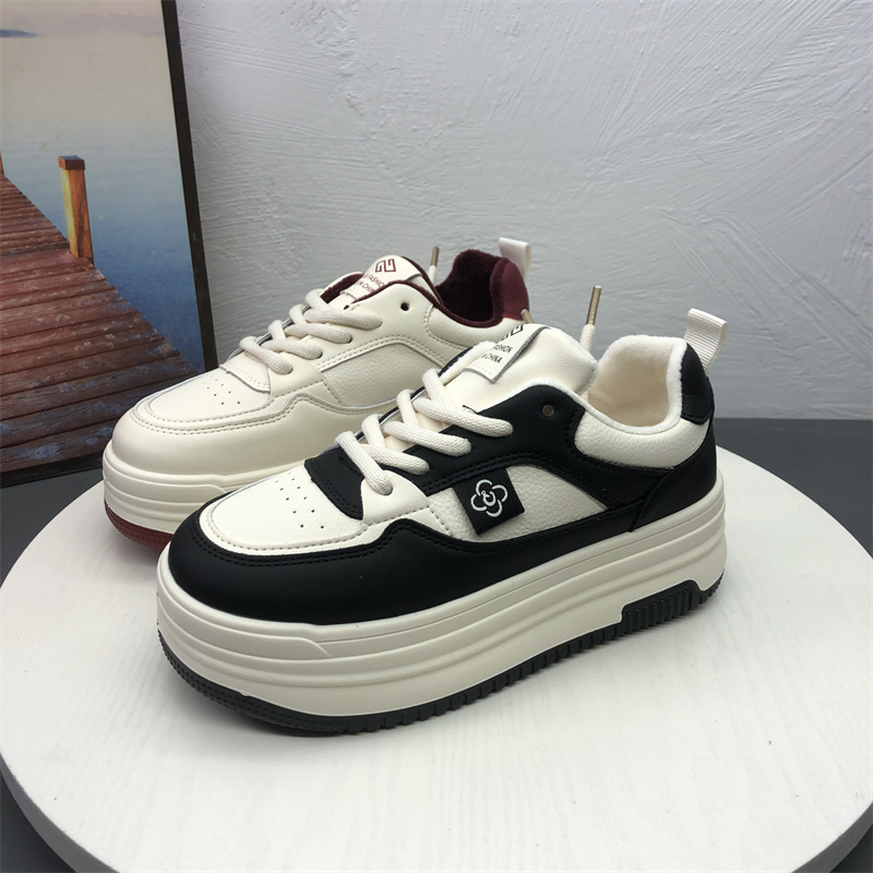 撤柜处理折扣外贸女鞋2024冬新款时尚韩版加绒板鞋学生舒适女棉鞋