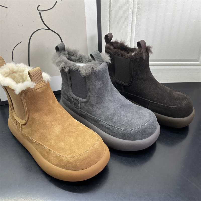 撤柜处理折扣真皮女鞋2025冬新款雪地靴休闲套筒保暖牛反绒女短靴