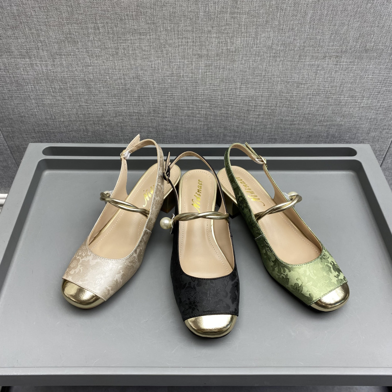 撤柜处理折扣真皮女鞋2024夏新款丝绸牛皮时尚优雅中跟后空女凉鞋