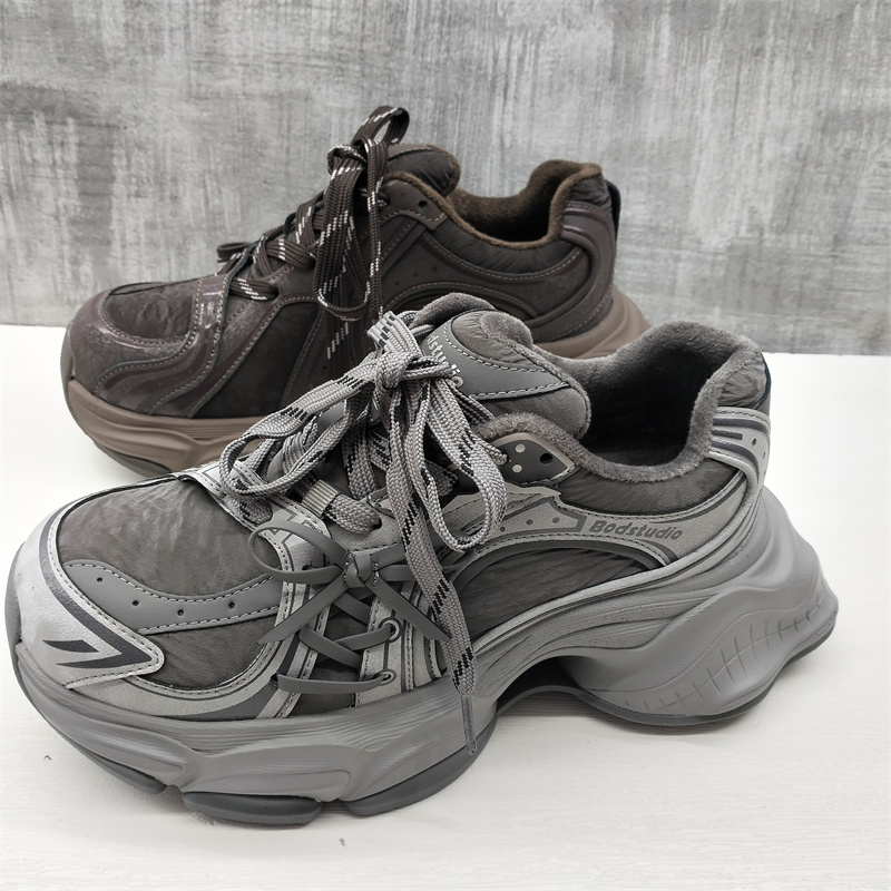 撤柜处理折扣品牌女鞋2025冬新款炸街时尚加绒运动老爹鞋女棉鞋