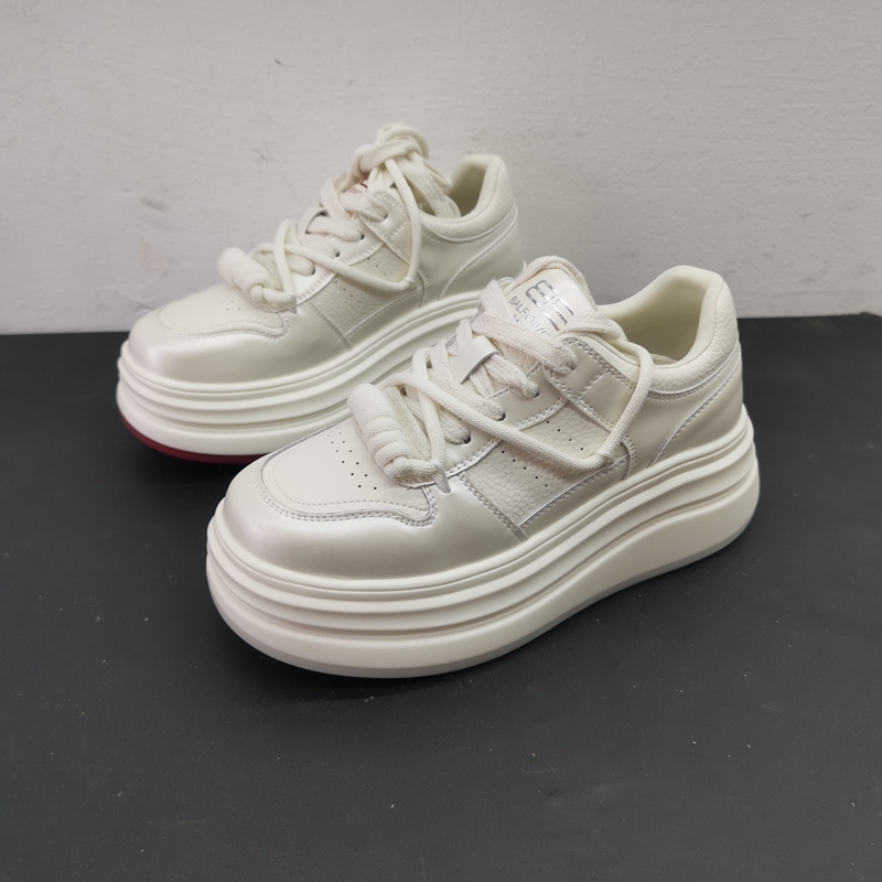 撤柜处理折扣外贸女鞋2025春新款厚底休闲小白鞋百搭舒适女单鞋