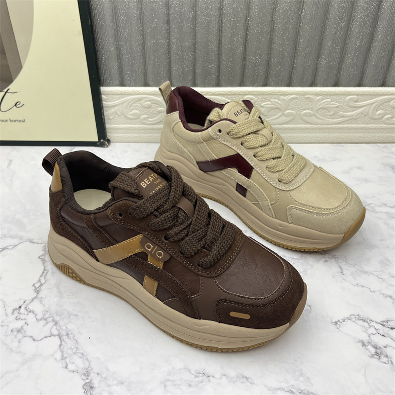 撤柜处理折扣真皮女鞋2026早春新款运动时尚阿甘鞋休闲厚底女单鞋