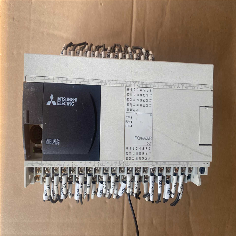 议~三菱FX3GA-60MR，拆机的，通电显示如图