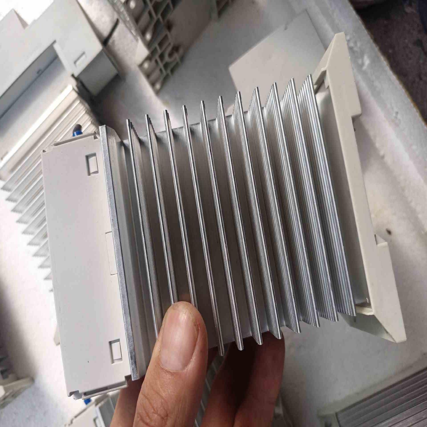 西门子固态继电器3RF23303-1BA04 3RF2950议价