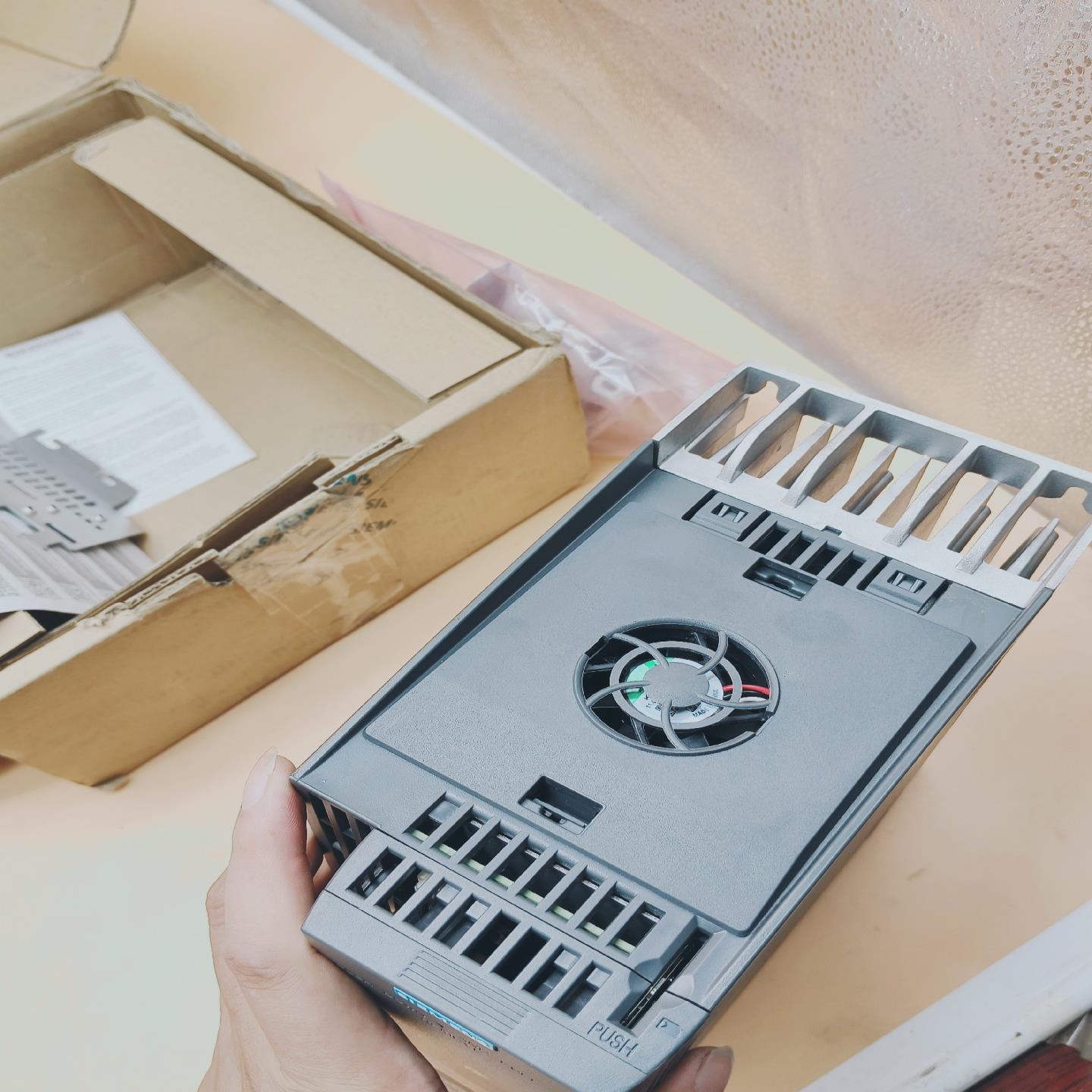 6SL3210-1KE21-3UB1变频器顺丰20(崽崽配件）