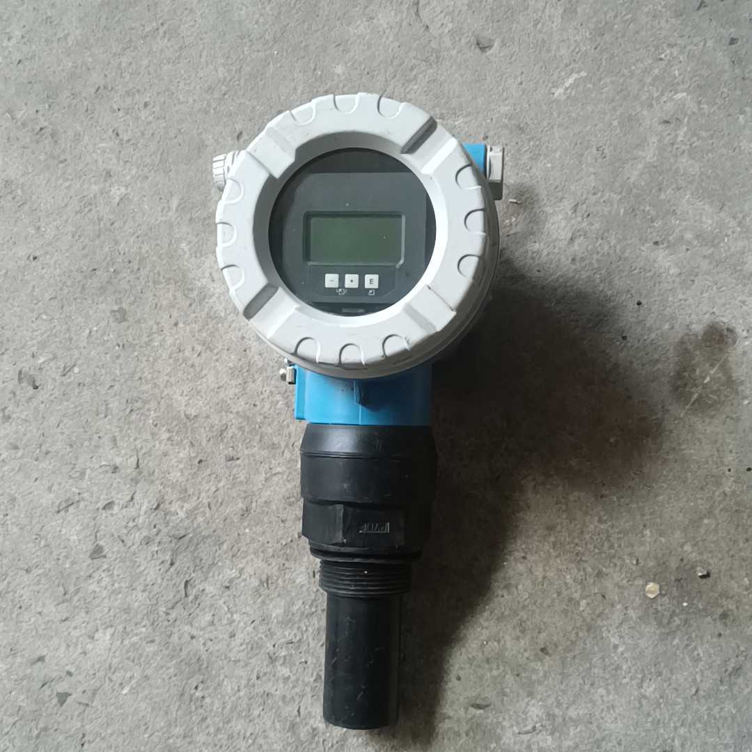 【顺庆】E+H液位计，FMU40-RRB2A2【议价】