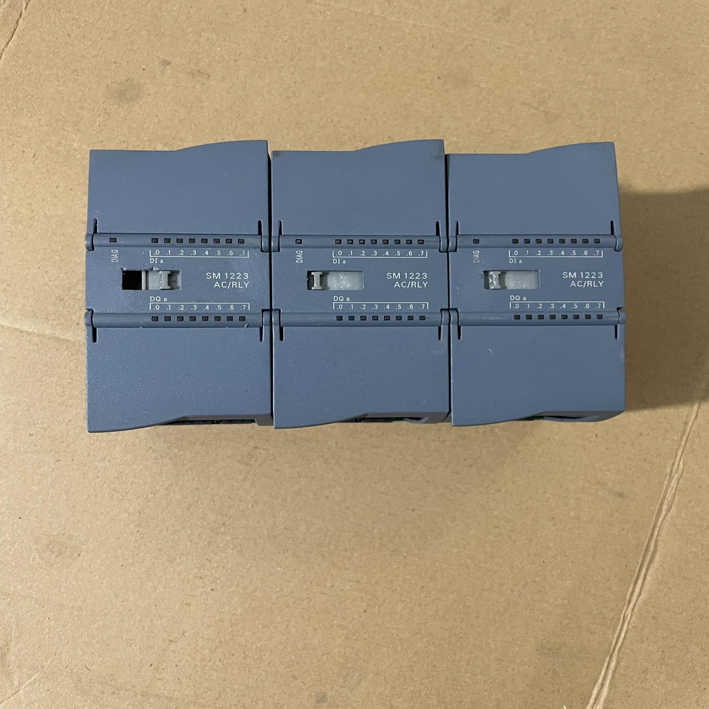 S7-1200 223-1QH32-0XB0，实图拍摄(崽崽配件）