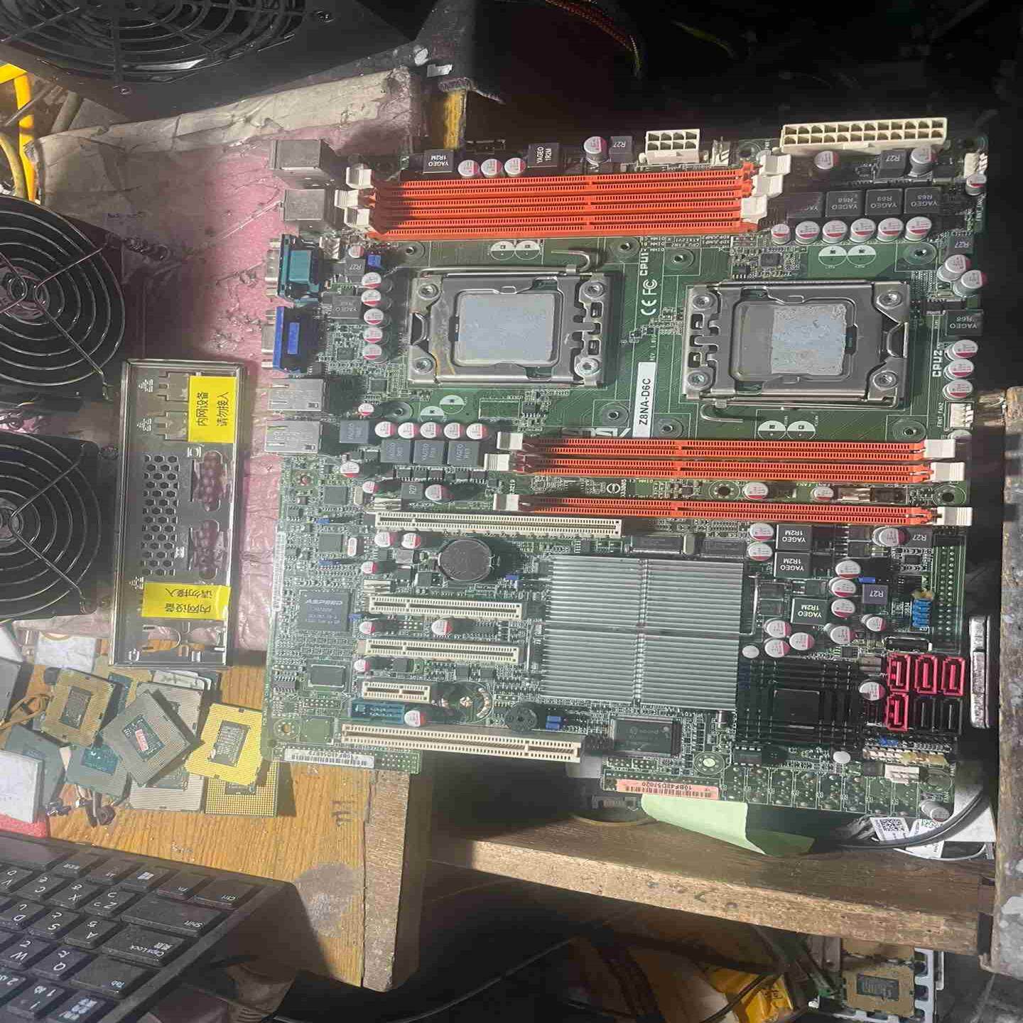 华硕Z8NA-D6CX58双路主板有三片议价