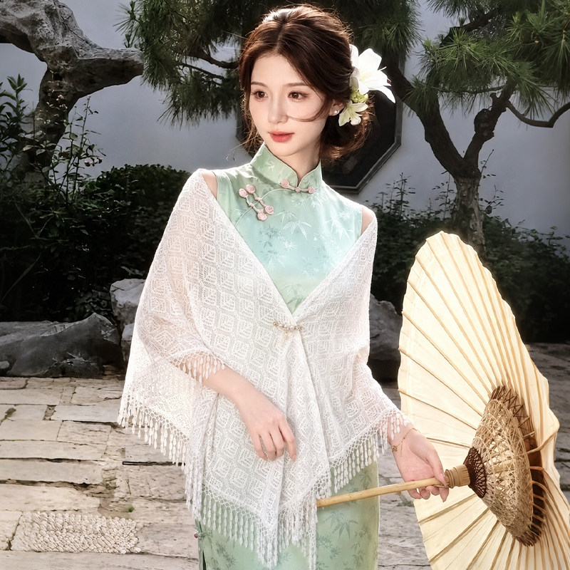 米白色旗袍披肩女外搭开衫2026新款夏薄款蕾丝流苏新中式外披斗篷