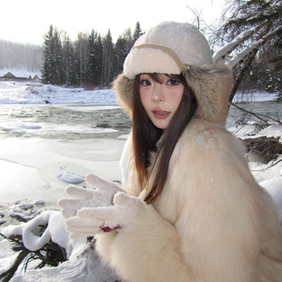 毛绒雷锋帽女冬季氛围感羊羔绒大头围户外滑雪防寒加厚护耳帽子