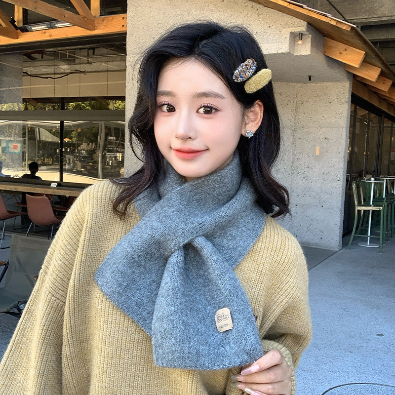 灰色毛线交叉小围脖女秋冬季韩版高级感减龄纯色保暖简约针织围巾