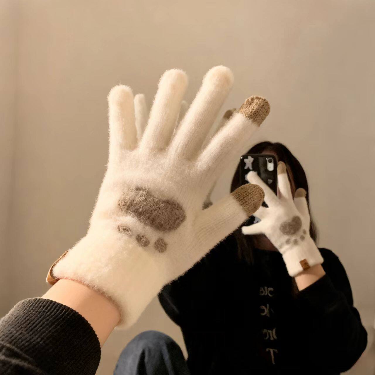 毛绒小猫爪手套女生冬季2026新款保暖加绒防寒学生可触屏骑车防风