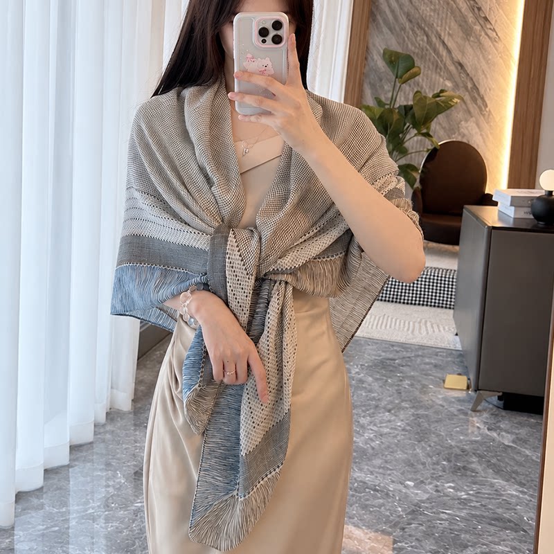 温柔到骨子里的蓝｜复古披肩