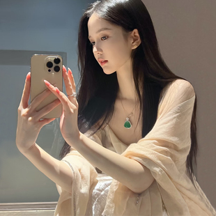 棉麻薄款围巾纯色披肩外搭女2026新款百搭文艺新疆旅游防晒纱巾