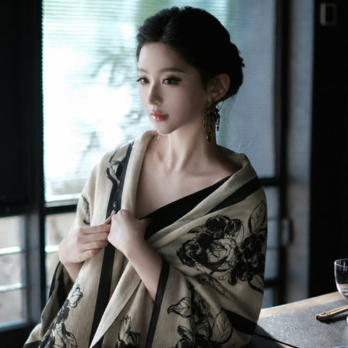 米白色丝巾春夏棉麻外搭披肩女