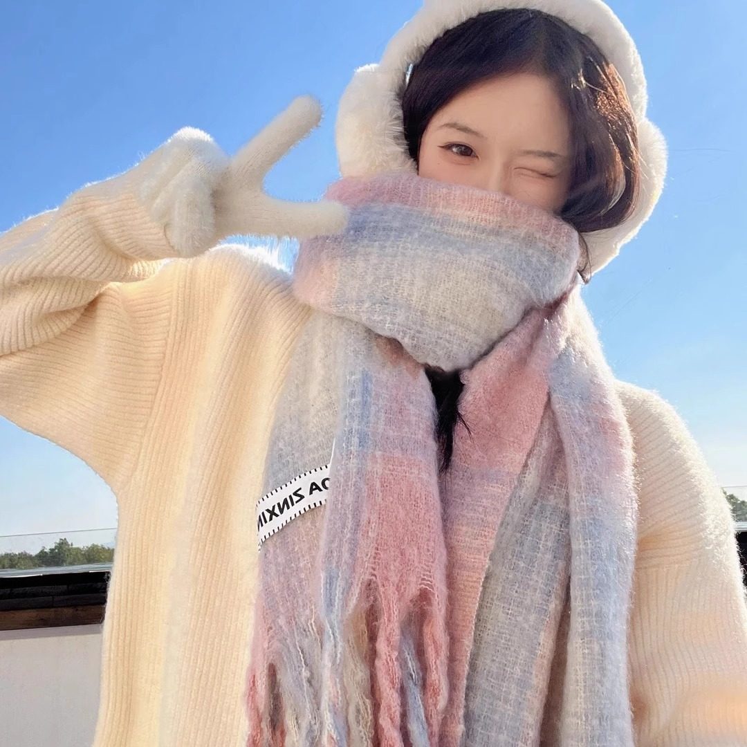 韩系蓝粉色围巾女款2025新款冬季高级感氛围感马海毛格纹流苏外搭