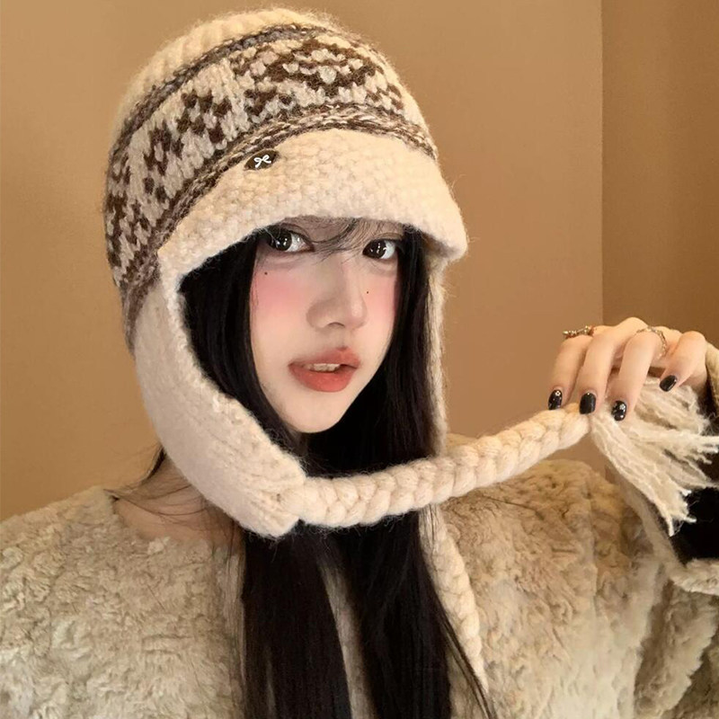 白色费尔岛风针织帽子女冬季提花保暖护耳防寒雷锋帽显脸小包头帽