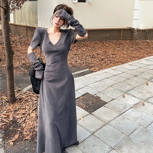 遮长拖地风裙 套连衣裙春秋辣妹长款 速发00斤特大码 赫本肉V领袖
