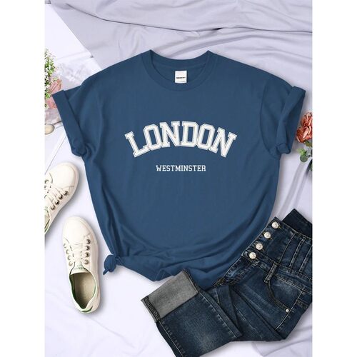 字母印花休闲短袖上衣 Letter printed casual short sleeved top
