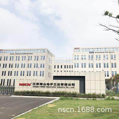 C9RLNC0805JRNPON1020805国巨电容贴B片电容1NF5%50VNPO批量
