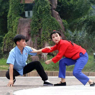 速发设计戏剧刘胡兰服装袖出服民国红教色育故事偏衫大襟长演戏服