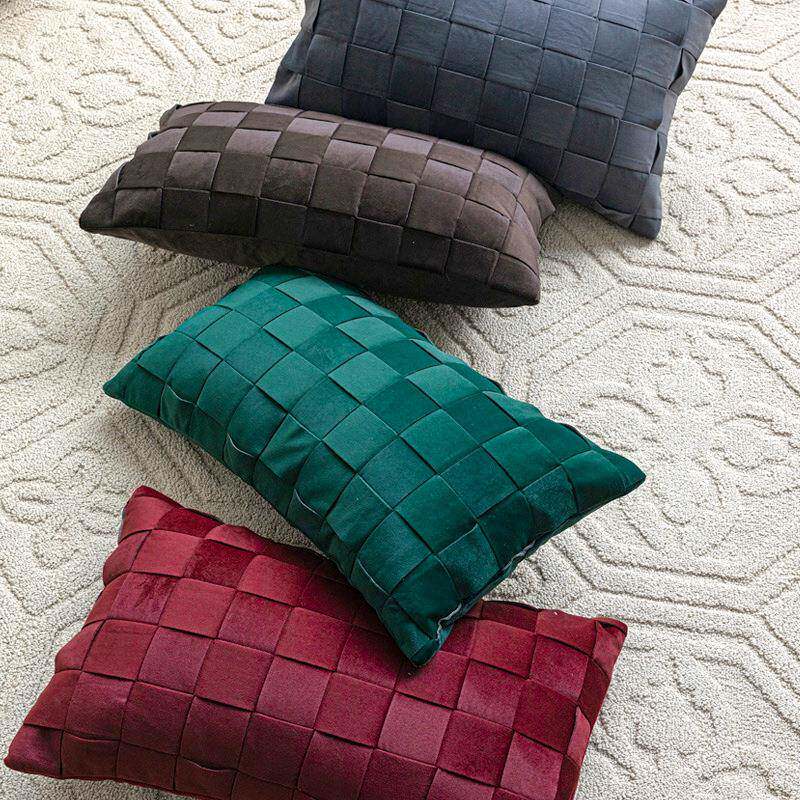 轻奢复古丝绒编织抱枕红色枕绿色CEL沙发枕腰样板间靠长方形软搭