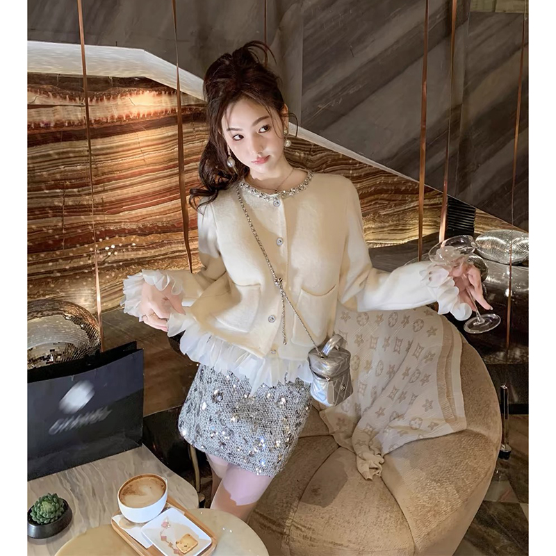 小香风重工钉珠花瓣 进口银丝外套 0089   0930