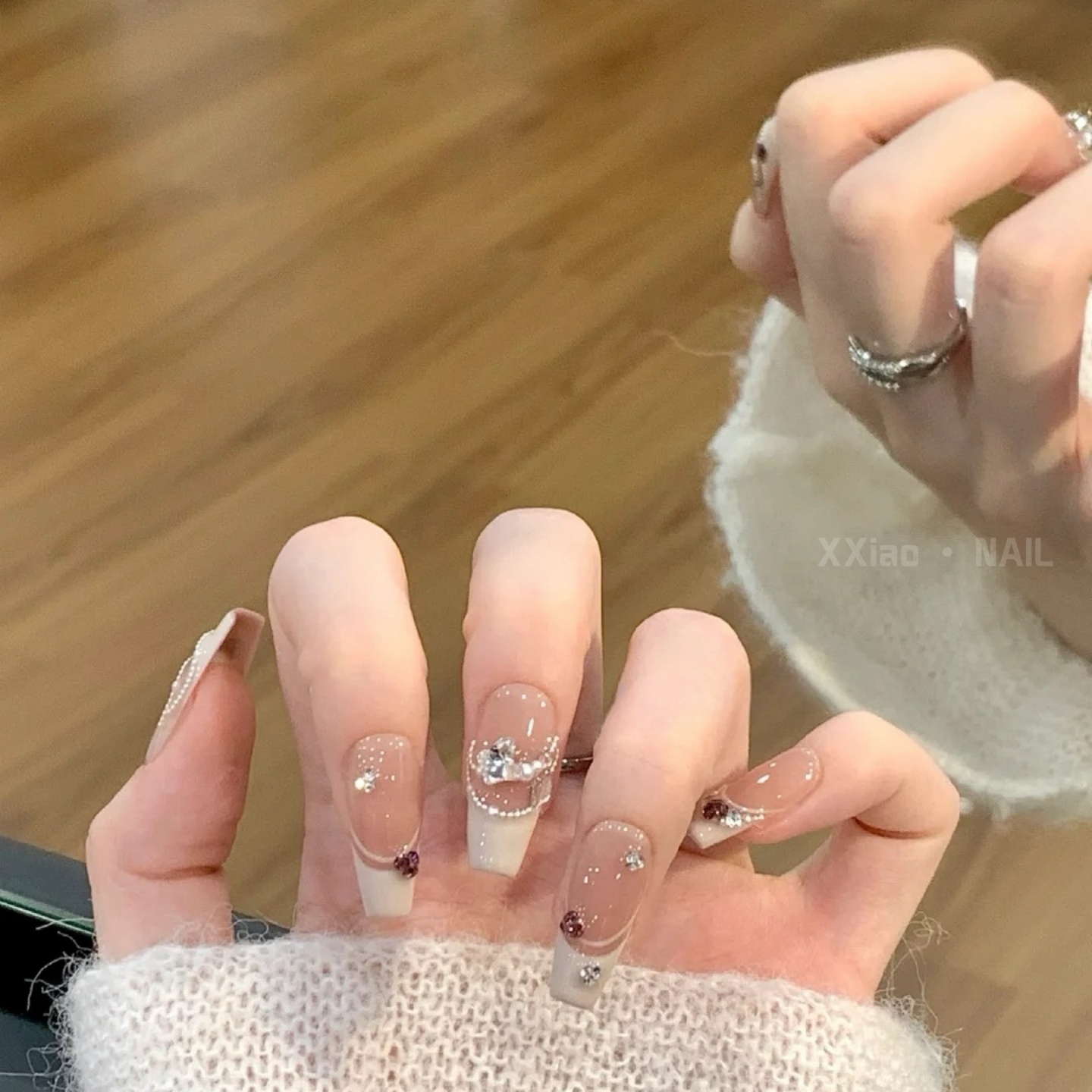 XXiao穿戴甲美甲手工定制珍珠手绘法式蝴蝶结显白新娘孕妇可拆卸