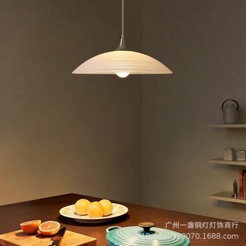 餐厅吊灯意式轻奢极简全光谱商用餐厅吊灯网红日式玻璃飞碟小吊灯