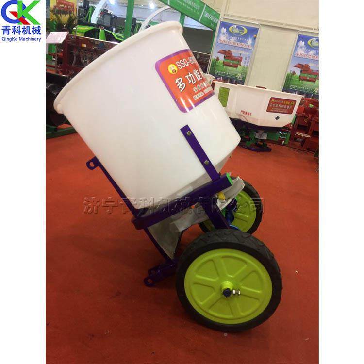 电拉动草籽抛机手扶拖机前置肥料撒播机COV后悬挂式撒种肥洒工具