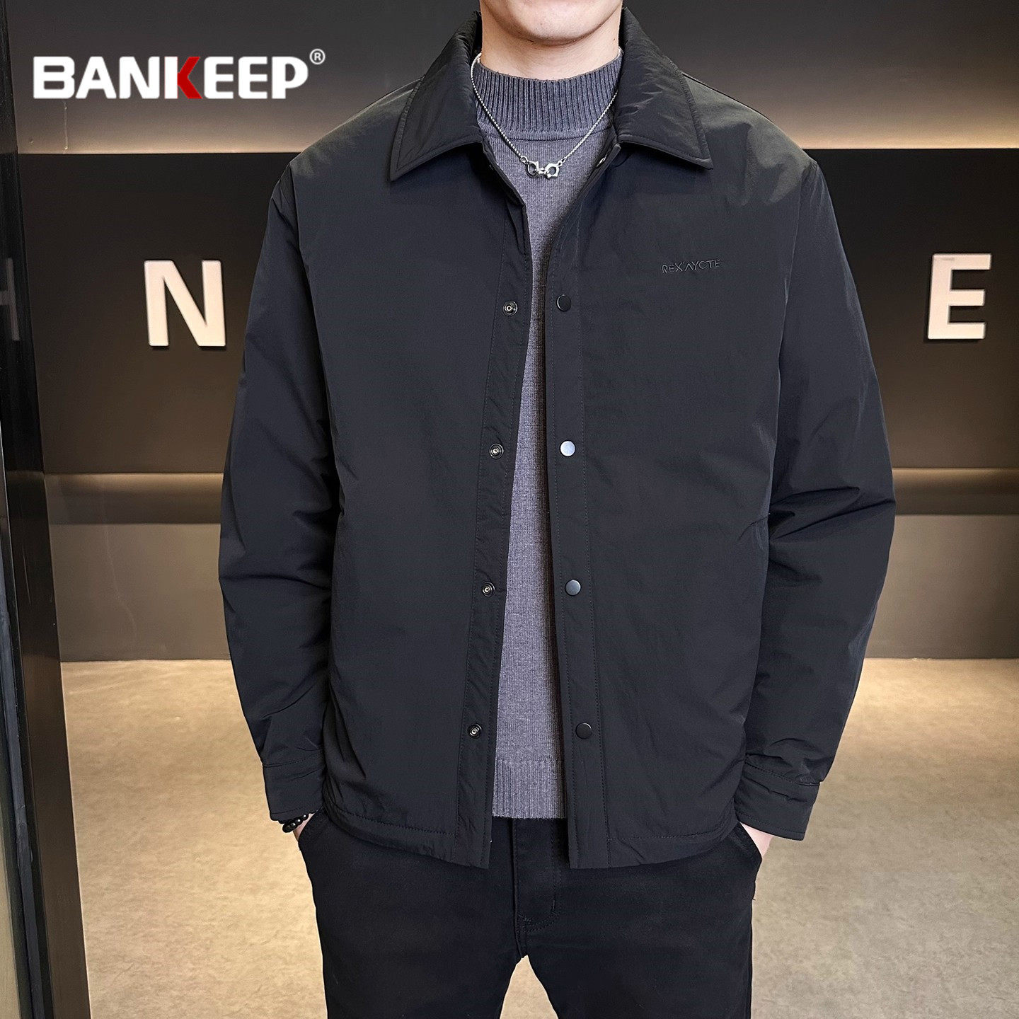 高端轻薄羽绒服男士2026新款冬季保暖高级感短款行政夹克外套男款