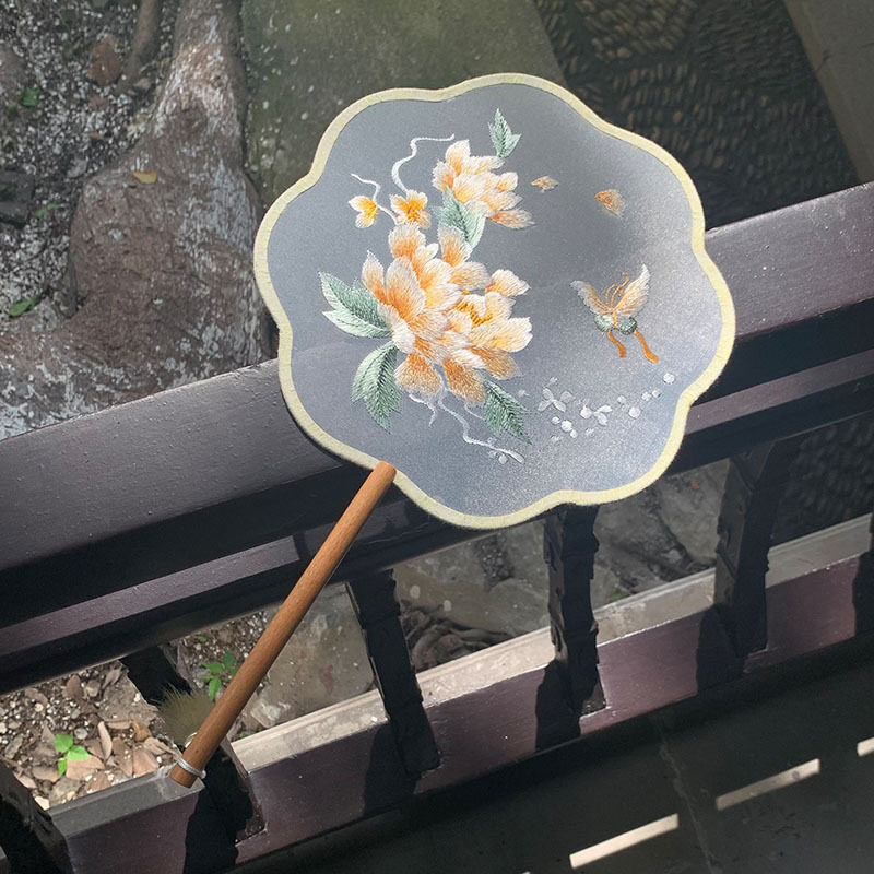苏绣古风刺绣团扇成品复古代文艺汉服旗袍走秀真丝舞蹈苏绣圆扇子
