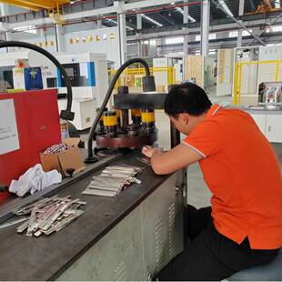 光伏并光网配柜太阳能发电并配电光伏并网箱网交流汇电流箱伏并网