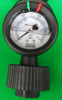 YN60 0-1MPA 10BAR 10KGF/CM2 0-145PSI塑料隔膜耐震压力表