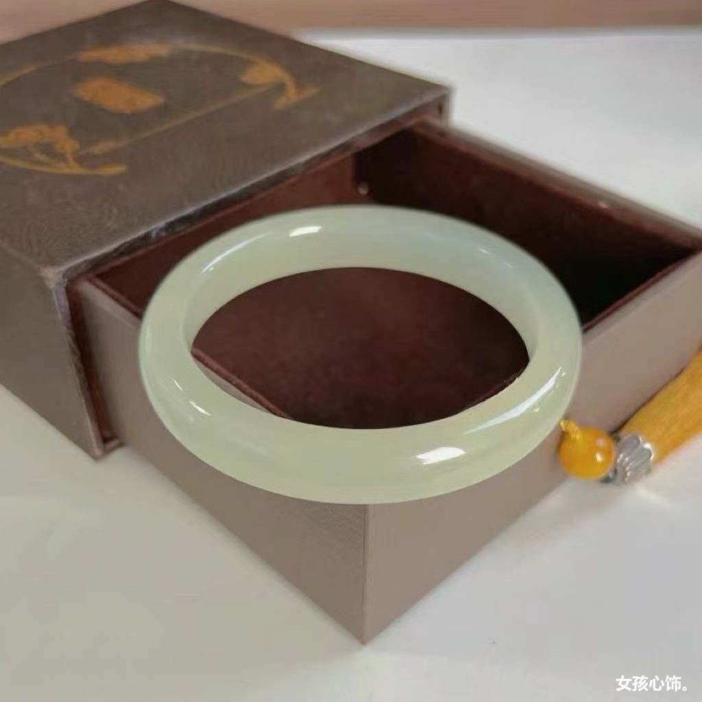 日本品质天然新疆和田玉青白玉手镯冰糯种晴水青白玉镯子少女款显