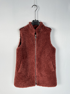 柯利亚诺冬季专柜同款砖红色短款羊羔毛马甲  JY8068G ￥6200