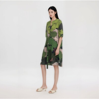 柯罗芭夏季专柜同款黑绿色印花时尚H型连衣裙  LW4426 ￥5590