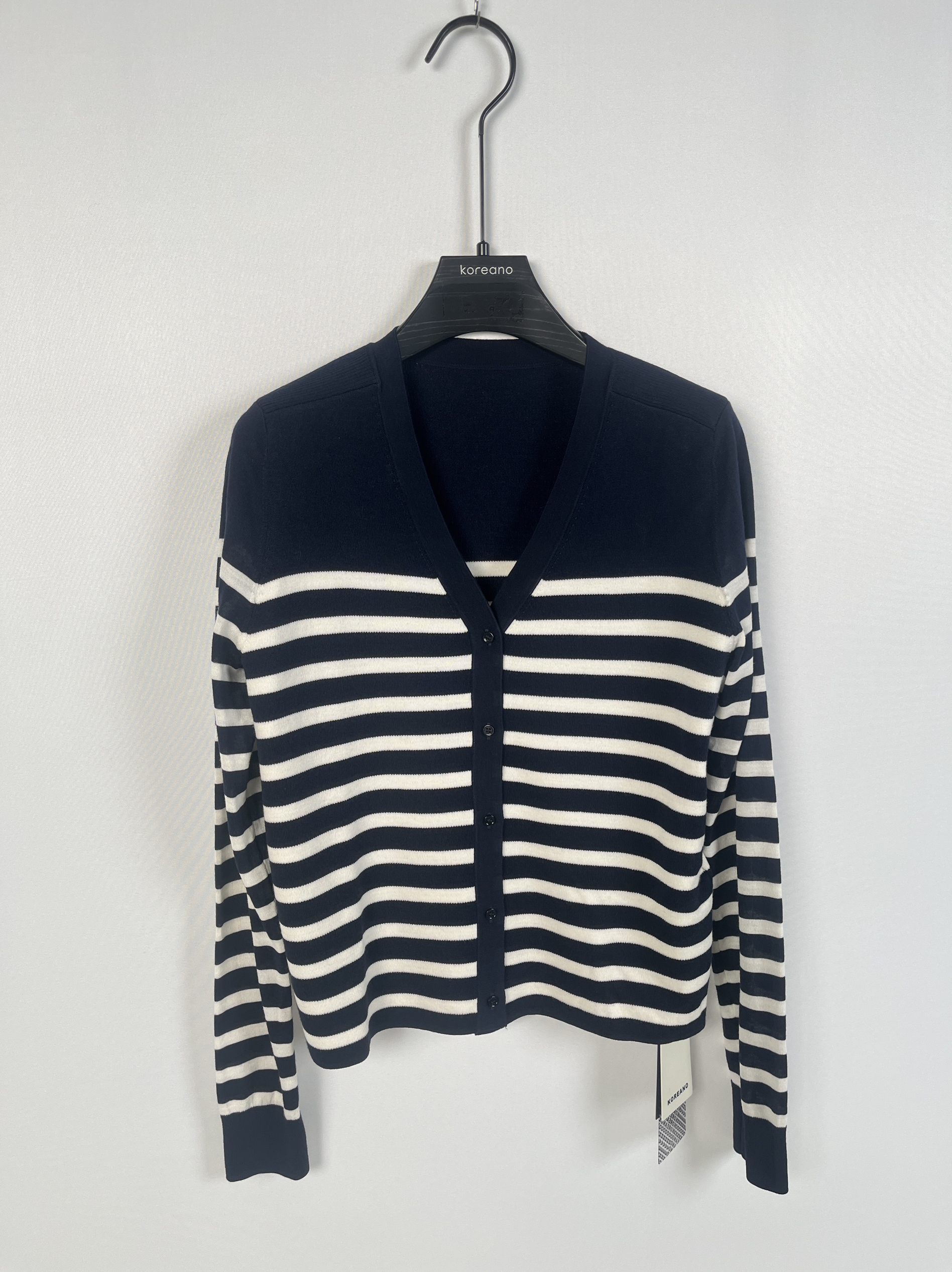 柯利亚诺春秋专柜同款藏蓝白条休闲毛衫  HY8053G ￥2080